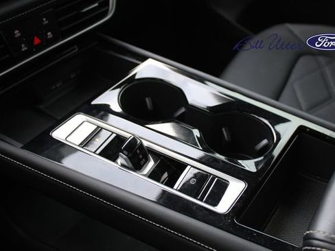 Used 2024 Volkswagen Atlas SE image 16