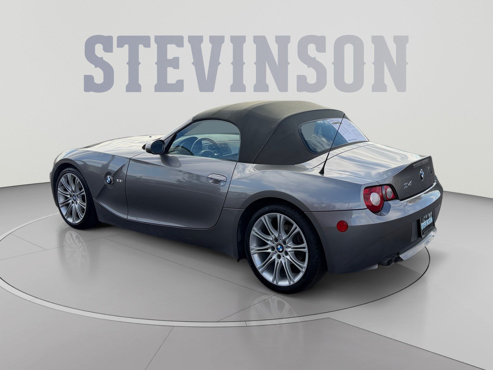Used 2005 BMW Z4 2.5i RWD image 3