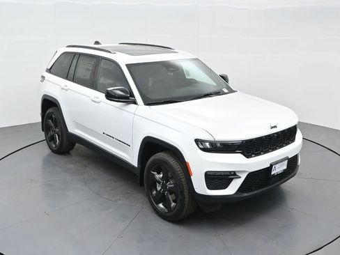 New 2025 Jeep Grand Cherokee Limited w/ Luxury Tech Group II image 54