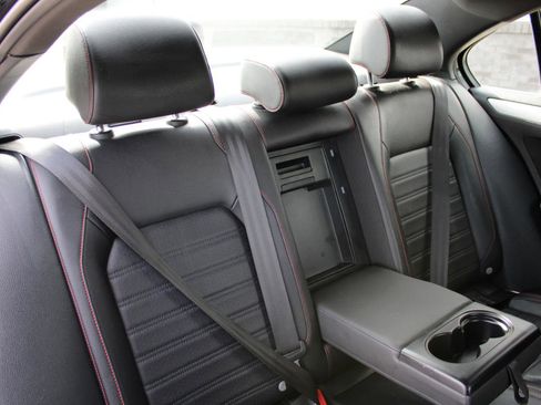 Used 2013 Volkswagen Jetta GLI Autobahn image 14