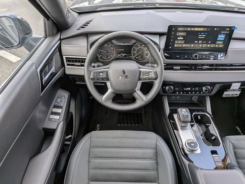 New 2026 Mitsubishi Outlander LE FWD image 14
