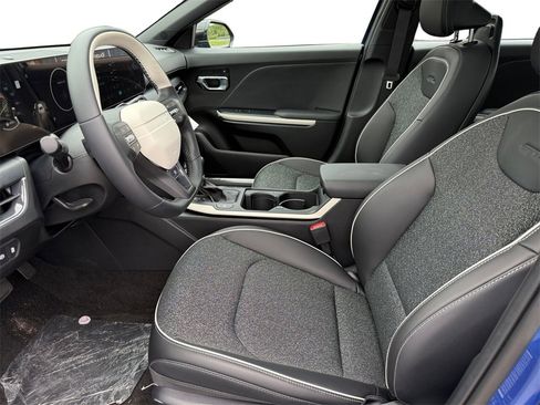 New 2025 Kia K4 GT-Line w/ GT-Line Sunroof Package image 9