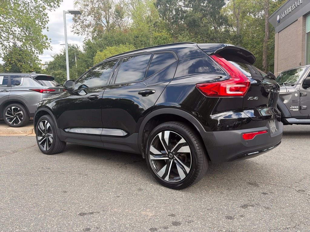 Used 2024 Volvo XC40 B5 Plus w/ Climate Package AWD/4WD image 4