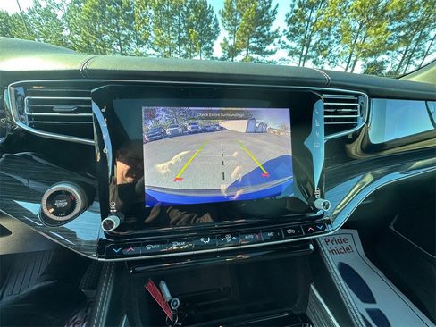 Used 2022 Jeep Wagoneer Series III w/ Premium Group I image 22