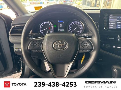 Used 2024 Toyota Camry SE image 18