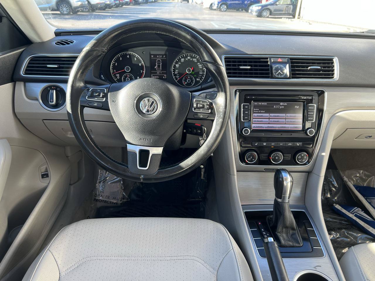 Used 2014 Volkswagen Passat 1.8T SE FWD image 17
