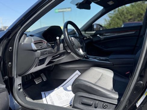 Used 2019 Honda Accord Sport image 14
