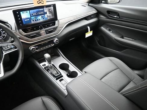 New 2026 Nissan Altima 2.5 SV w/ SV Premium Package FWD image 10