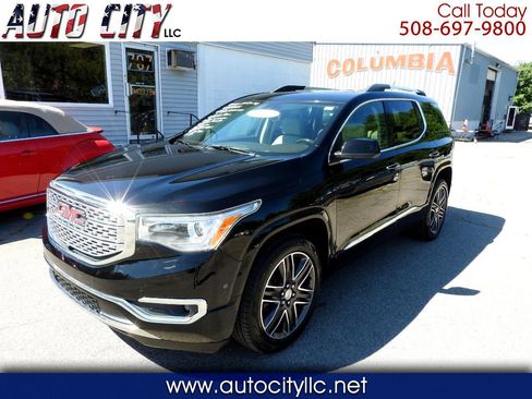 Used 2017 GMC Acadia Denali w/ Technology Package image 1