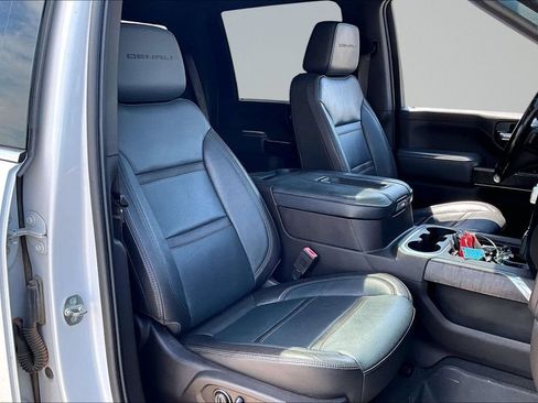 Used 2020 GMC Sierra 2500 Denali w/ Denali Ultimate Package AWD/4WD image 7
