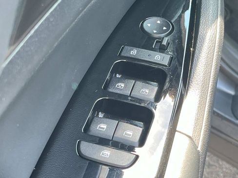 Used 2024 Kia Sportage EX FWD image 29