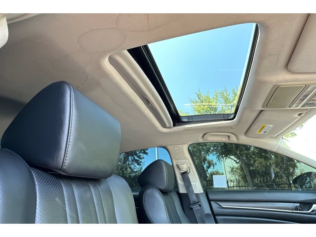 Used 2022 Honda Accord EX-L image 18