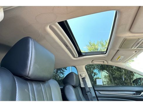 Used 2022 Honda Accord EX-L image 18