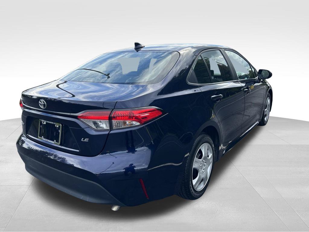 Certified 2025 Toyota Corolla LE FWD image 5