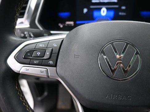 Used 2022 Volkswagen Tiguan SE FWD image 14