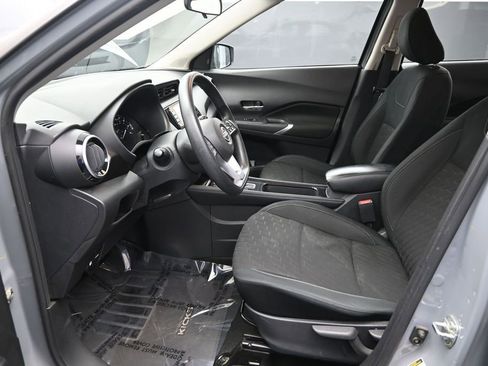 Used 2023 Nissan Kicks SV FWD image 14