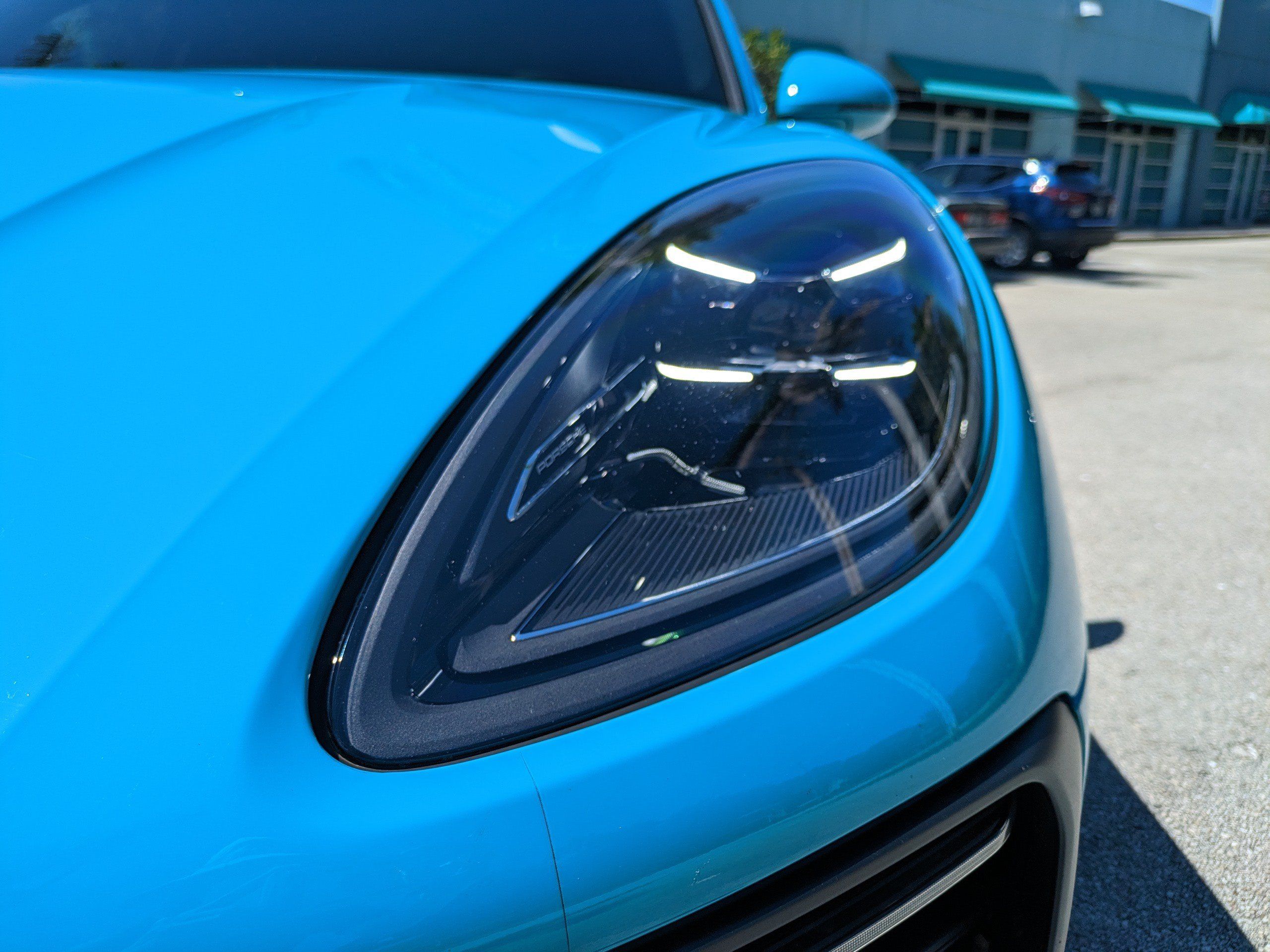 Used 2022 Porsche Macan AWD/4WD image 10