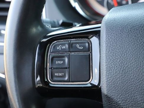 Used 2017 Dodge Grand Caravan SXT FWD image 23