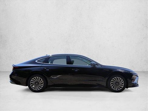 New 2026 Hyundai Sonata Limited FWD image 4