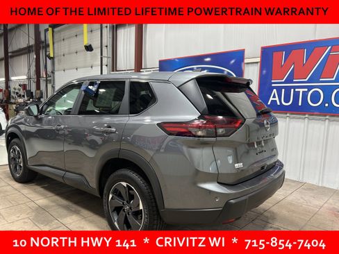 Used 2024 Nissan Rogue SV AWD/4WD image 3