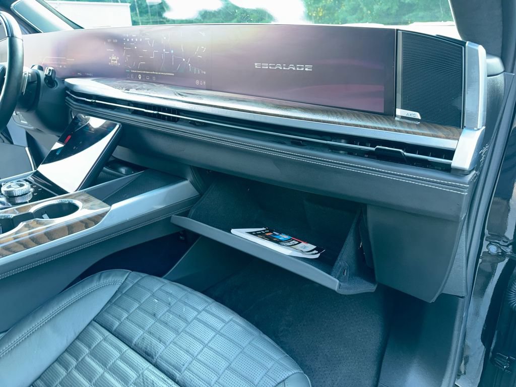 Used 2025 Cadillac Escalade ESV Sport Platinum AWD/4WD image 36