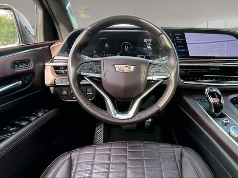 Used 2022 Cadillac Escalade Sport Platinum w/ LPO, ONYX Package AWD/4WD image 5