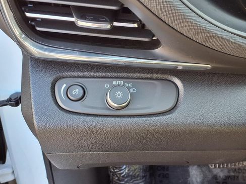 Certified 2026 Buick Envista Preferred FWD image 15