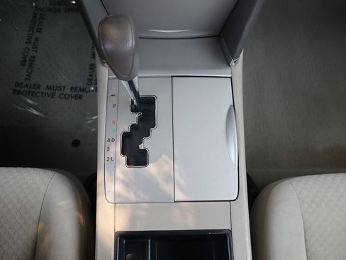 Used 2009 Toyota Camry LE FWD image 30
