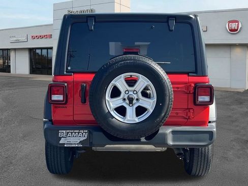 Used 2022 Jeep Wrangler Unlimited Sport AWD/4WD image 6