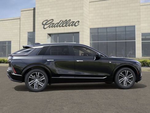 New 2026 Cadillac Lyriq Luxury image 5