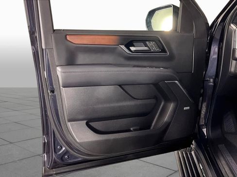 Used 2025 GMC Yukon XL Denali w/ Sun & Power Step Package AWD/4WD image 21