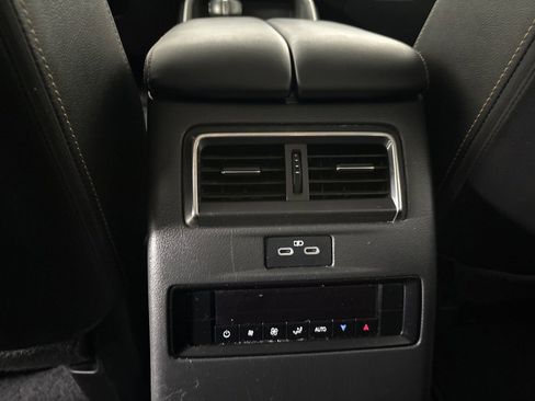 Used 2024 MAZDA CX-90 3.3 Turbo w/ Preferred Plus image 23