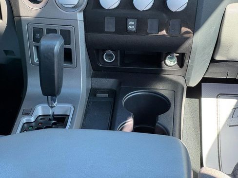 Used 2013 Toyota Tundra 4x4 CrewMax image 14