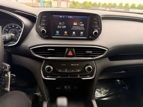 Used 2019 Hyundai Santa Fe SE AWD/4WD image 17