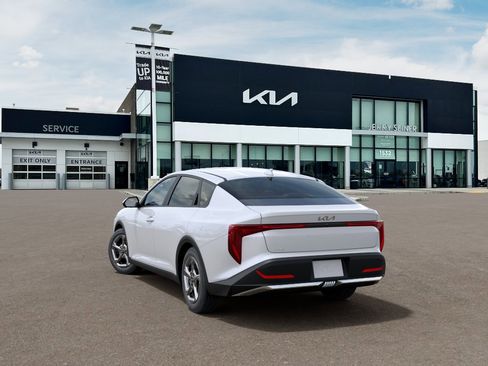 New 2026 Kia K4 LXS image 5