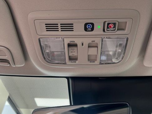 Used 2021 Honda Insight Touring image 22