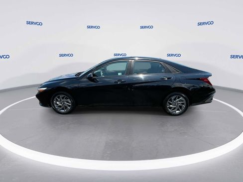 Used 2024 Hyundai Elantra SEL FWD image 5
