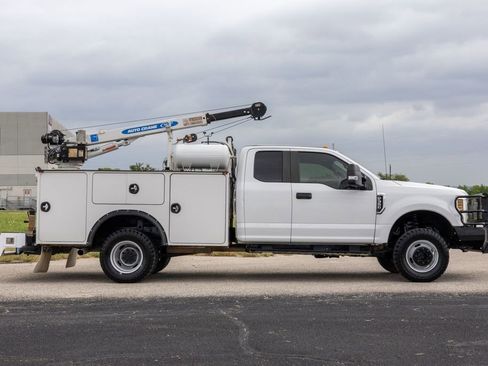 Used 2019 Ford F350 XL w/ XL Value Package image 8