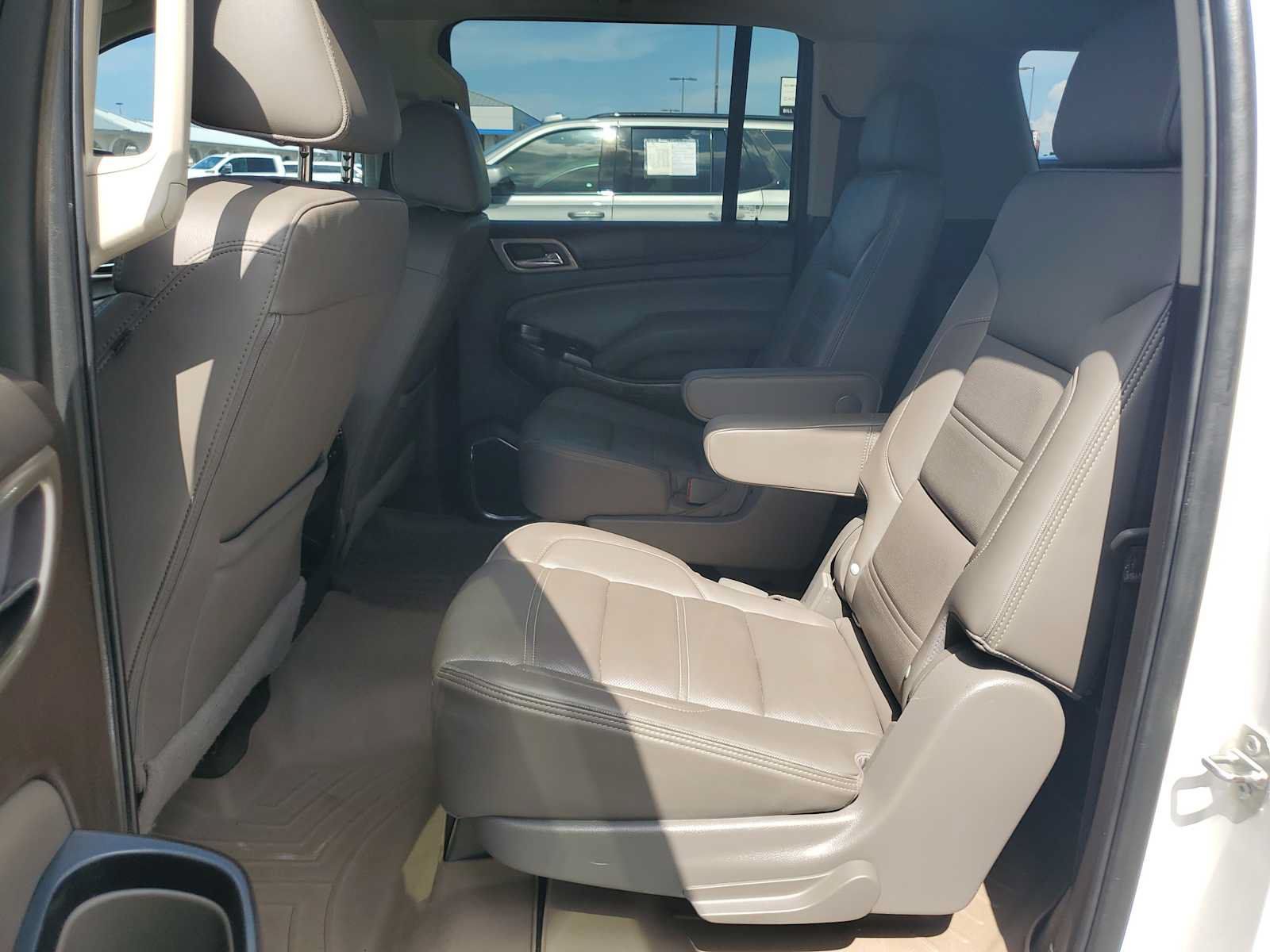 Used 2017 GMC Yukon XL Denali w/ Open Road Package AWD/4WD image 22