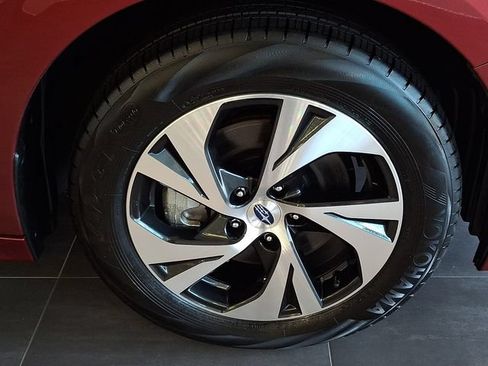 Certified 2025 Subaru Legacy Premium AWD/4WD image 7