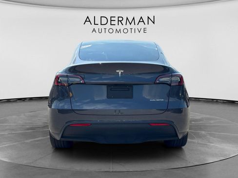 Used 2023 Tesla Model Y AWD image 4