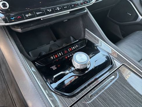 Used 2022 Jeep Wagoneer Series II AWD/4WD image 20