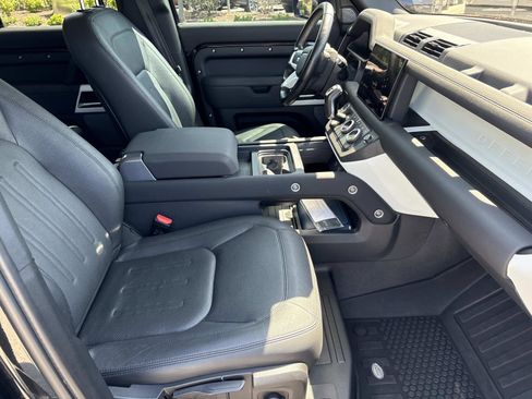 Used 2022 Land Rover Defender 110 S AWD/4WD image 32