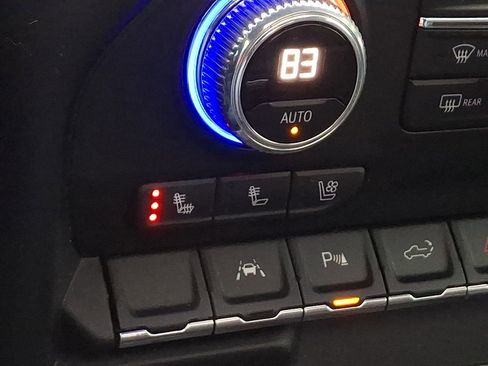 Used 2022 GMC Sierra 1500 AT4 w/ AT4 Premium Package image 26