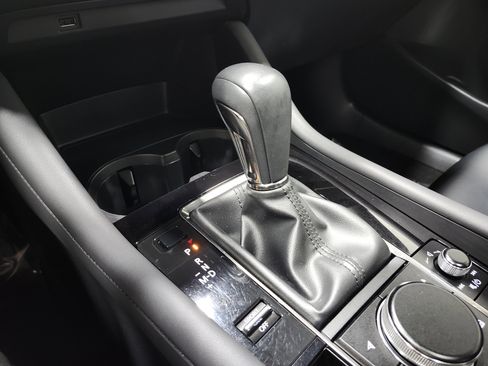 Used 2021 MAZDA MAZDA3 s FWD image 33