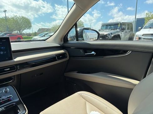 Used 2022 Lincoln Nautilus AWD w/ Premium Package image 20