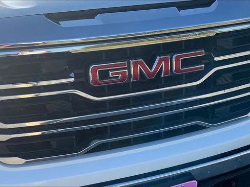 Used 2024 GMC Sierra 1500 SLT image 30