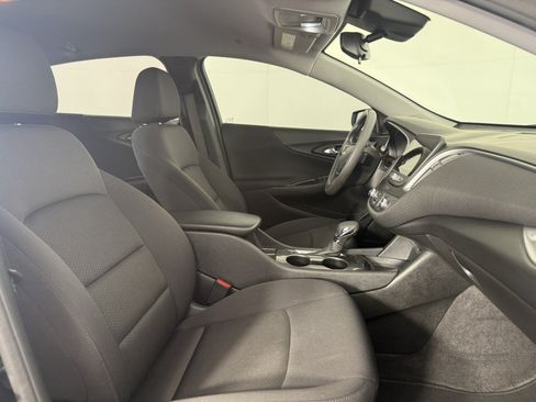 Used 2025 Chevrolet Malibu LS FWD image 10