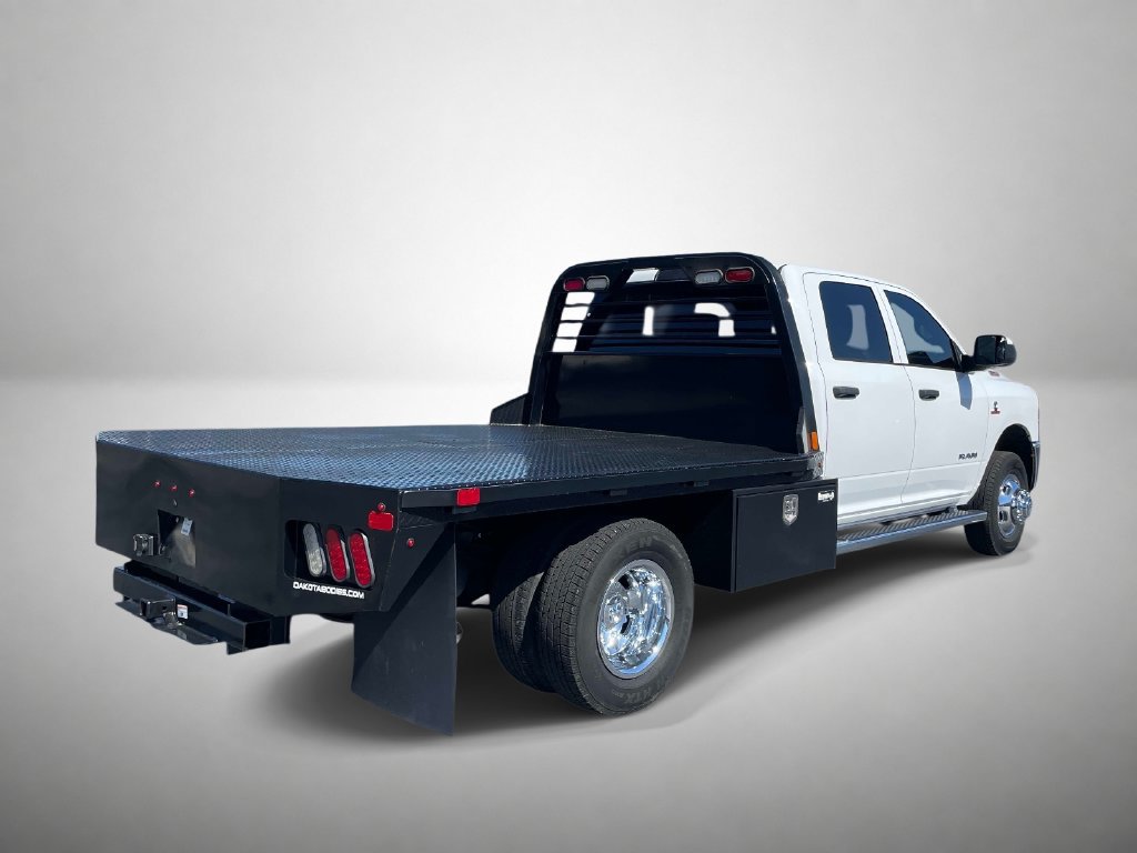 Used 2022 RAM 3500 Tradesman w/ Chrome Appearance Group AWD/4WD image 3