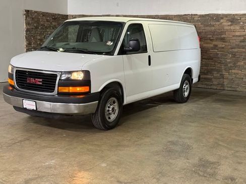 Used 2016 GMC Savana 2500 RWD image 4